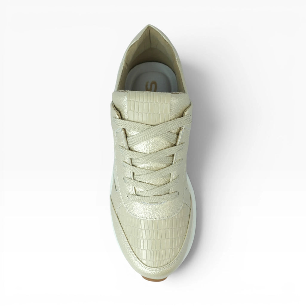 Tenis Spimfer Dorados Texturizados para Mujer