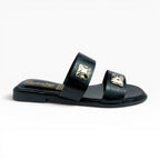 Sandalias Planas Negras con Dos Correas y Herrajes Spimfer