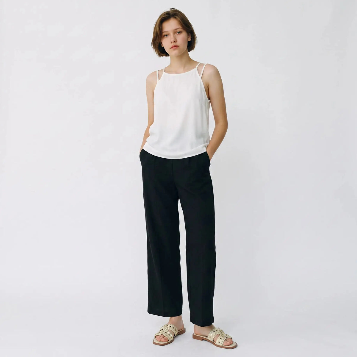Sandalias Planas Spimfer para Mujer Doble Tira con Tachas Doradas