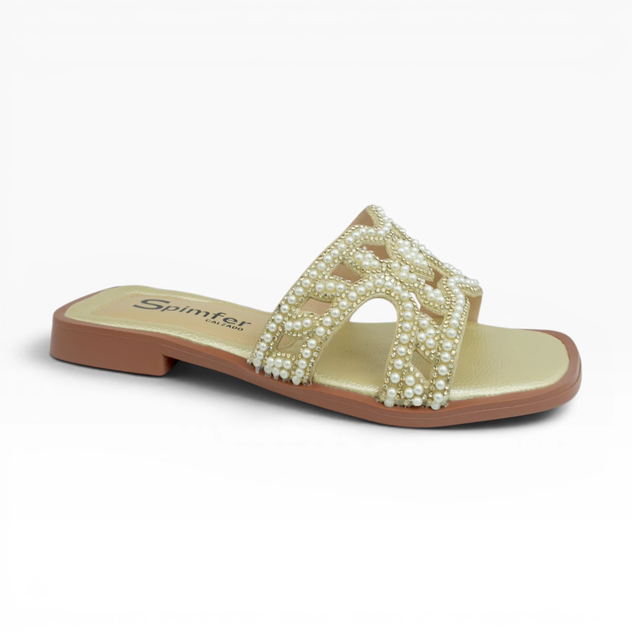 Sandalias Planas Color Champaña con Perlas Spimfer