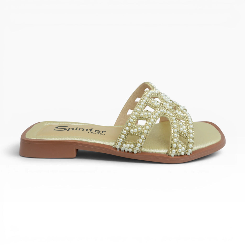 Sandalias Planas Color Champaña con Perlas Spimfer