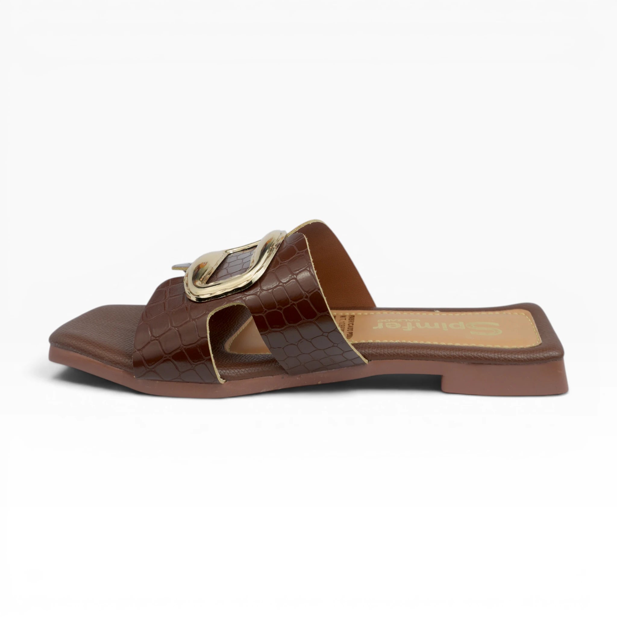 Sandalias Planas para Mujer  Color Café Grabado Croco con Hebilla Dorada