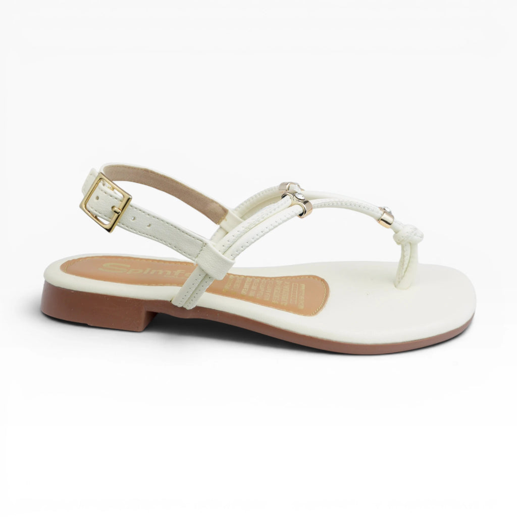 Sandalias Tres Puntadas Color Talco con Detalles Dorados Spimfer
