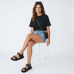 Sandalias Negras para Mujer con Plataforma Confort y Ajuste Ajustable